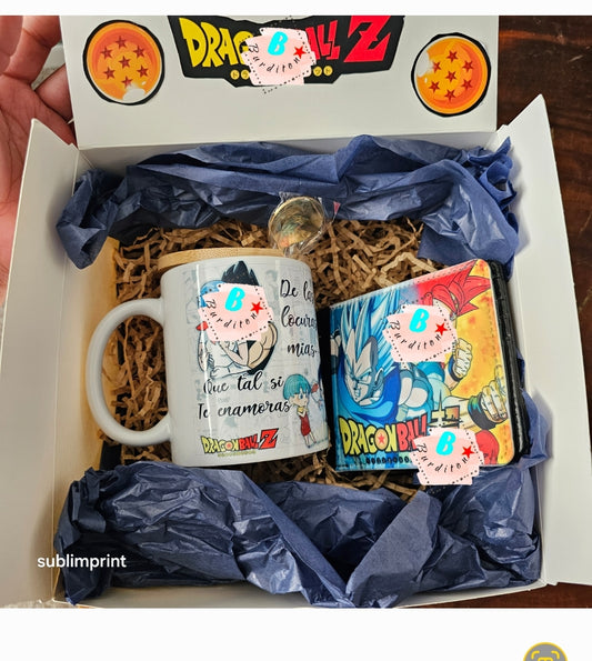 Caja con taza de vegeta y bulma, más cuchara y tapa, más una cartera modelo 002